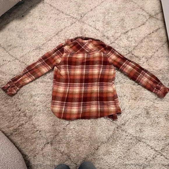 Flannel Shirt- Legendary Whitetails - Picture 5 of 6